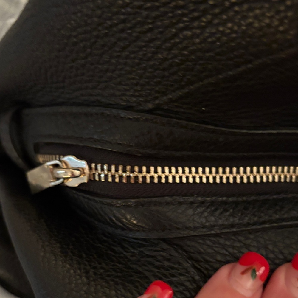 Kate Spade Classic Black Shoulder Bag w/ Wallet - Picture 4 of 13